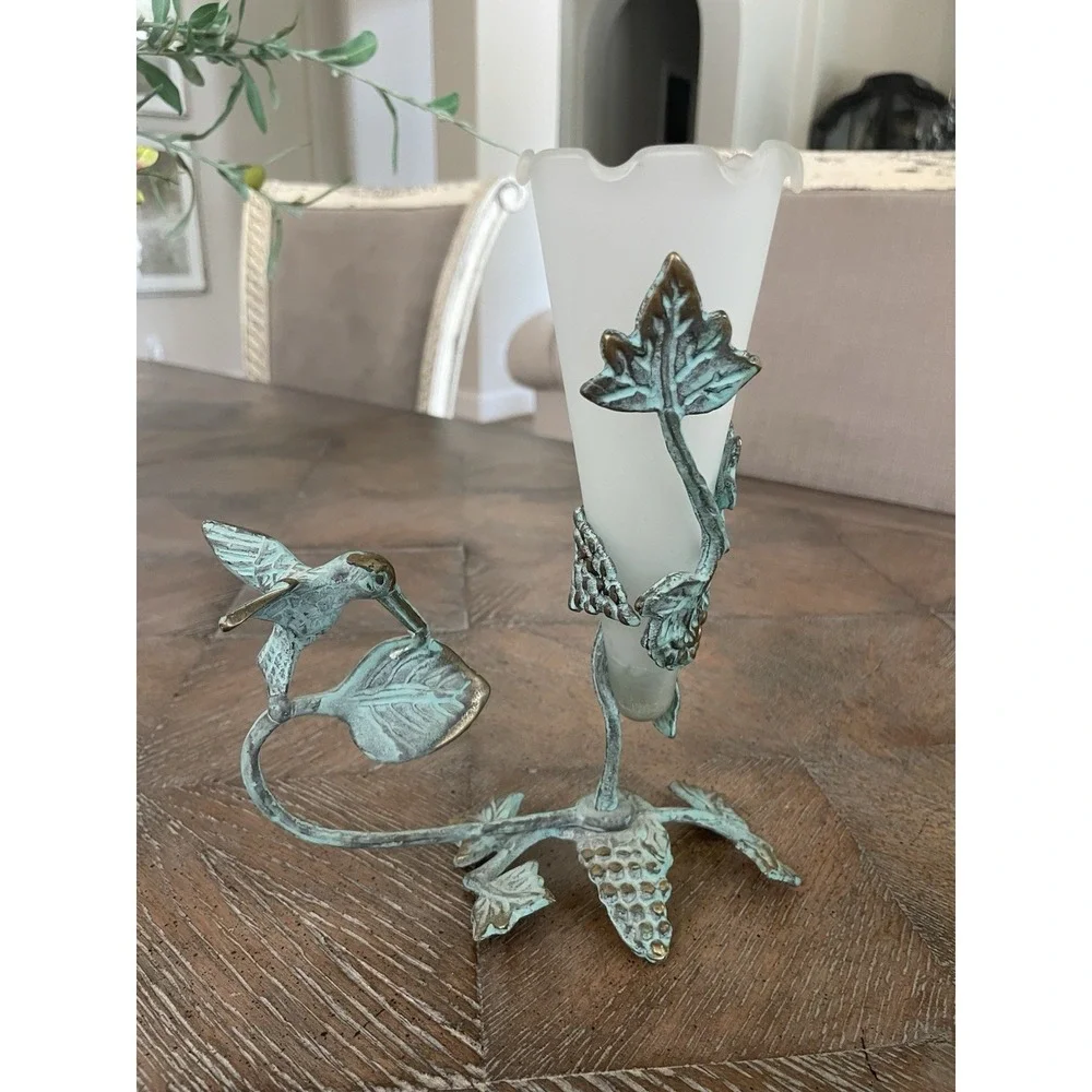 Vtg Verdigris Brass Hummingibrd Bud Vase with Fluted Frosted Glass Insert 8